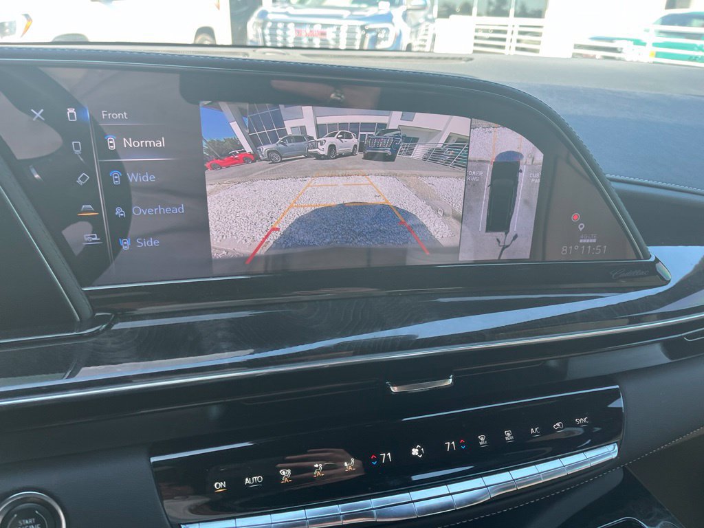 Used 2023 Cadillac Escalade Premium Luxury AWD/4WD image 15