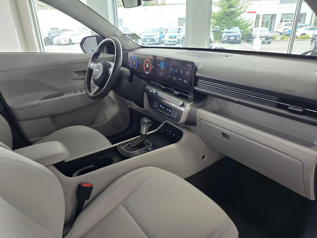 Used 2025 Hyundai Kona SEL AWD/4WD image 43