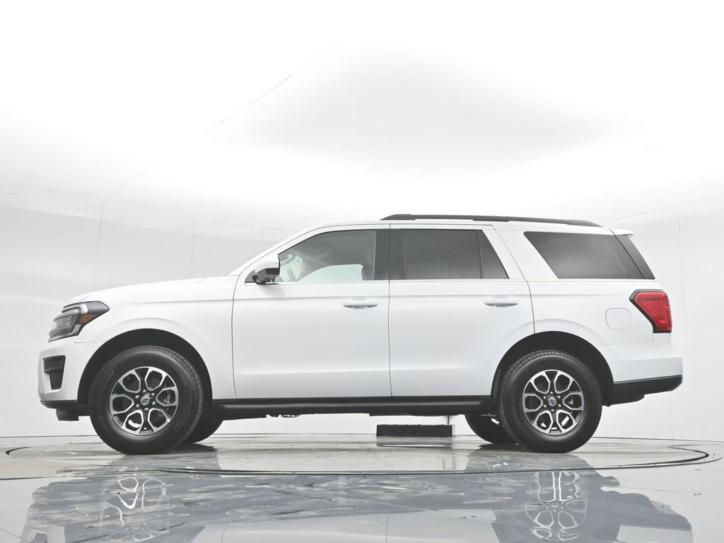 Used 2024 Ford Expedition XLT RWD image 8
