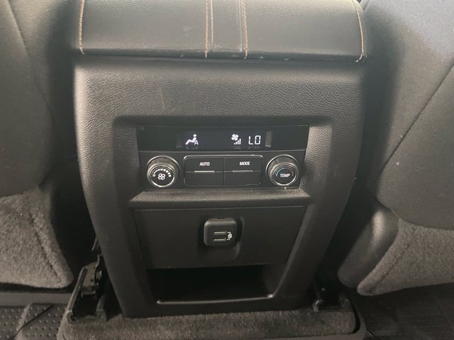 Used 2019 Chevrolet Traverse LT w/ LPO, Floor Liner Package AWD/4WD image 46