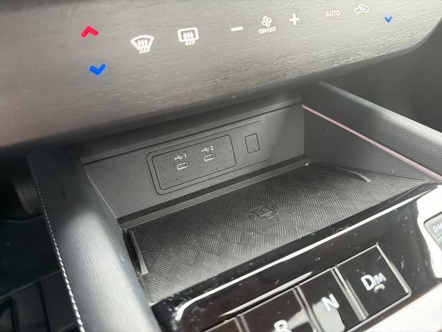 Certified 2025 Nissan Murano Platinum w/ Cargo Package image 28