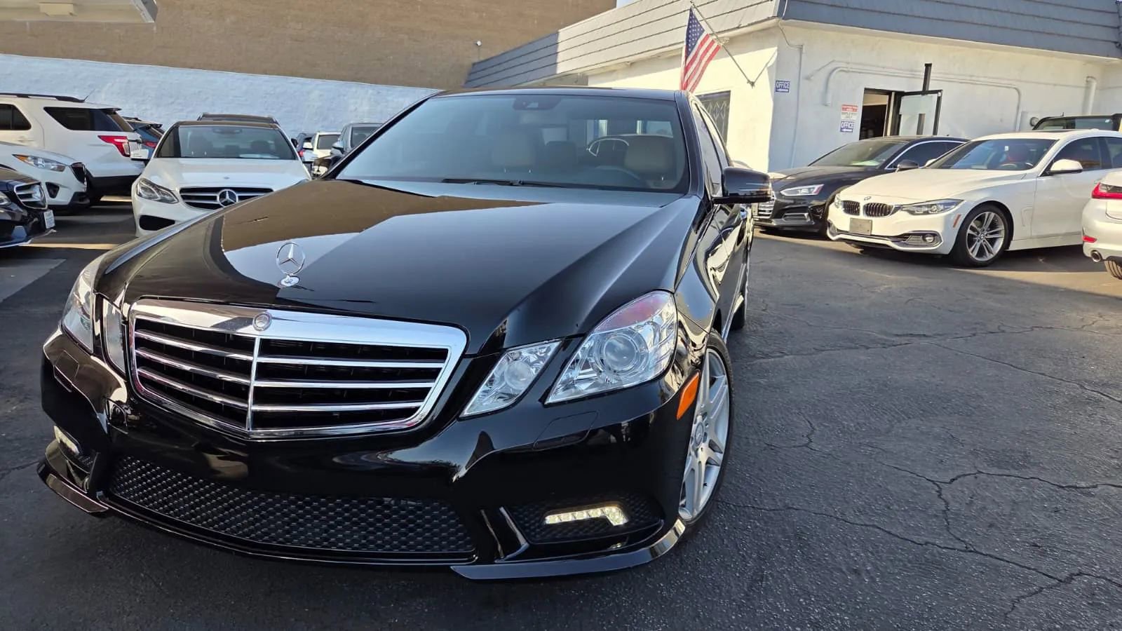 Used 2011 Mercedes-Benz E 350 Sedan image 3
