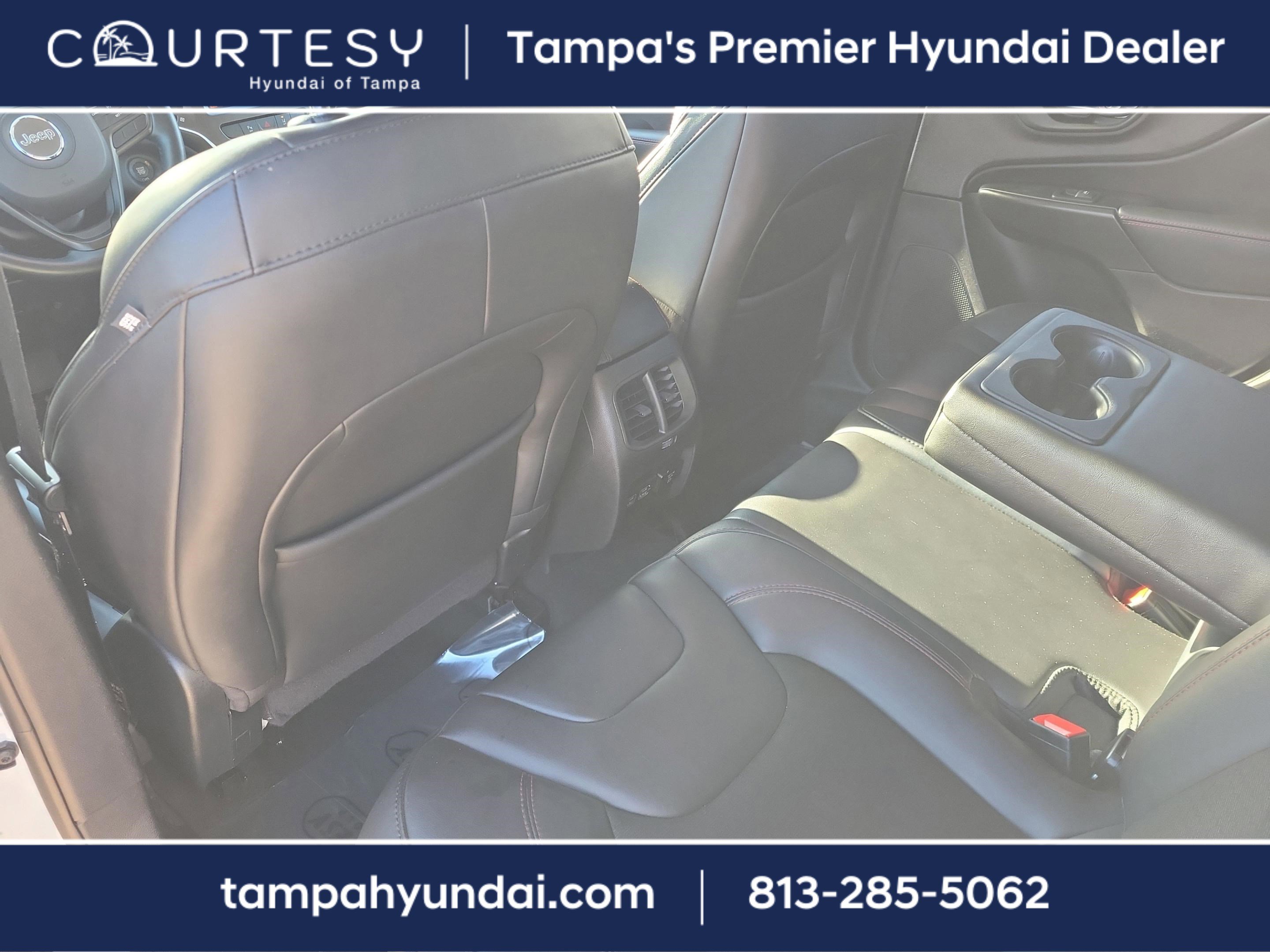 Used 2021 Jeep Cherokee Trailhawk w/ Comfort/Convenience Group image 14