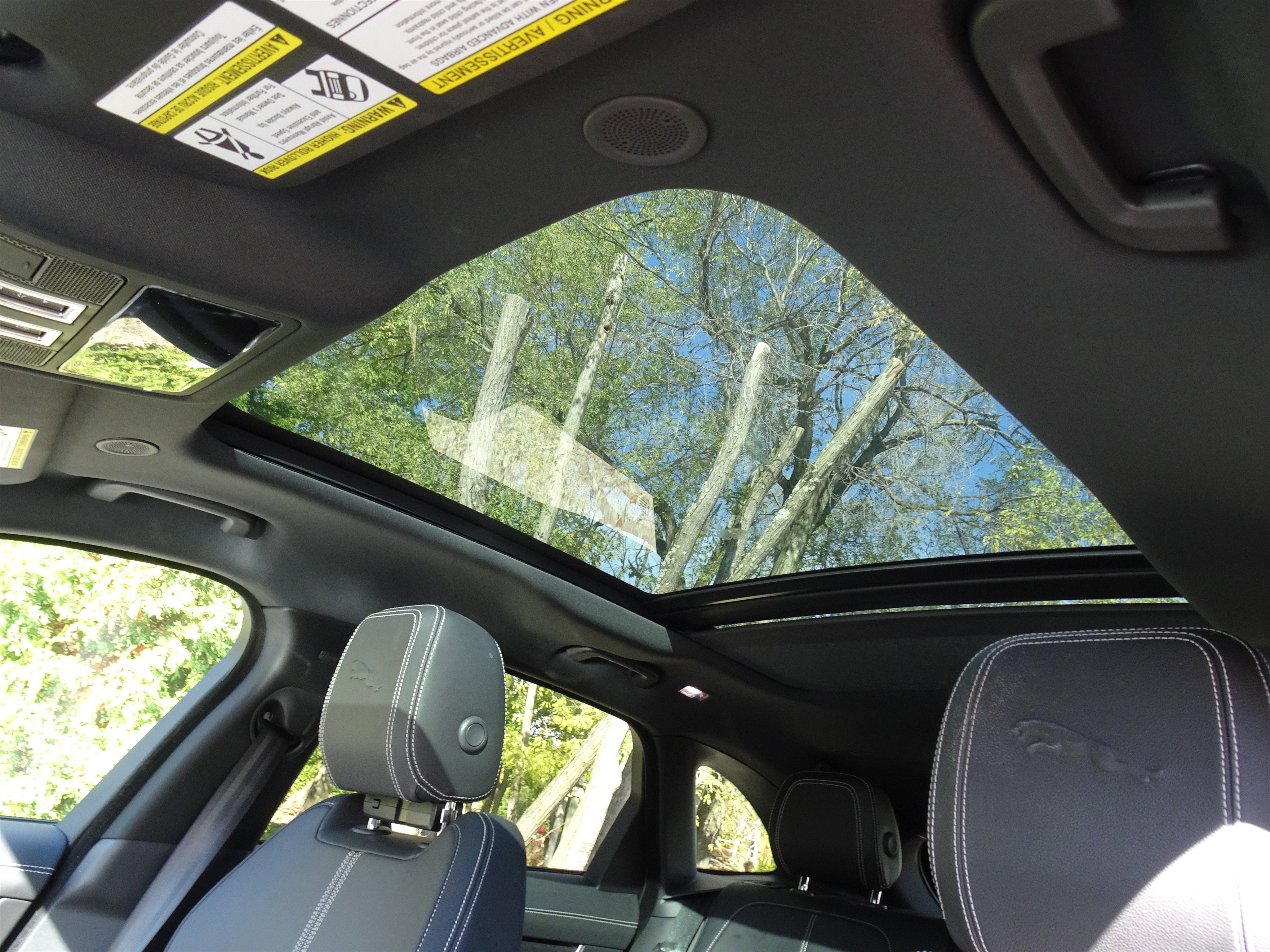 Certified 2025 Jaguar F-PACE R-Dynamic S image 18