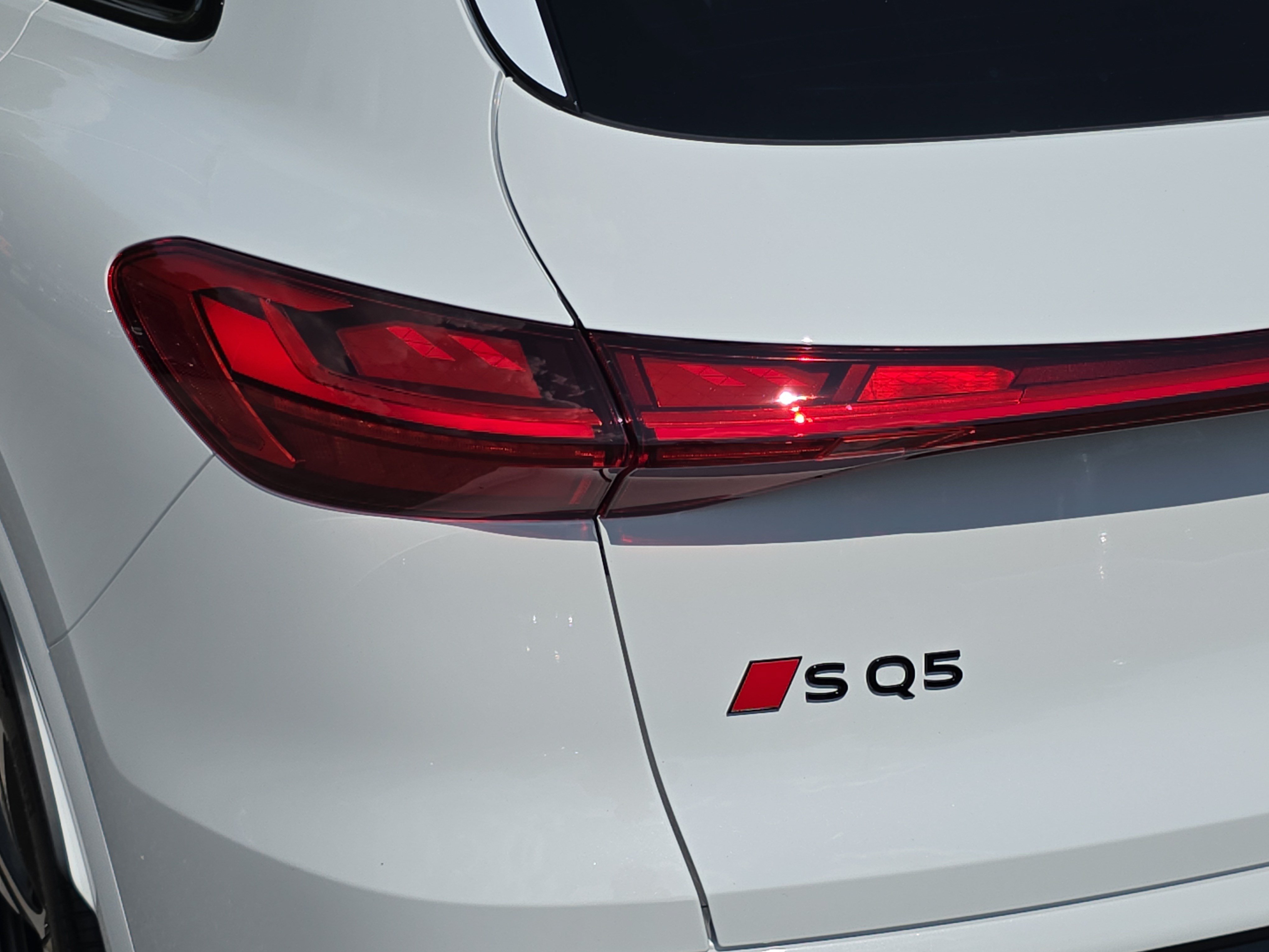 New 2026 Audi SQ5 Prestige AWD/4WD image 34