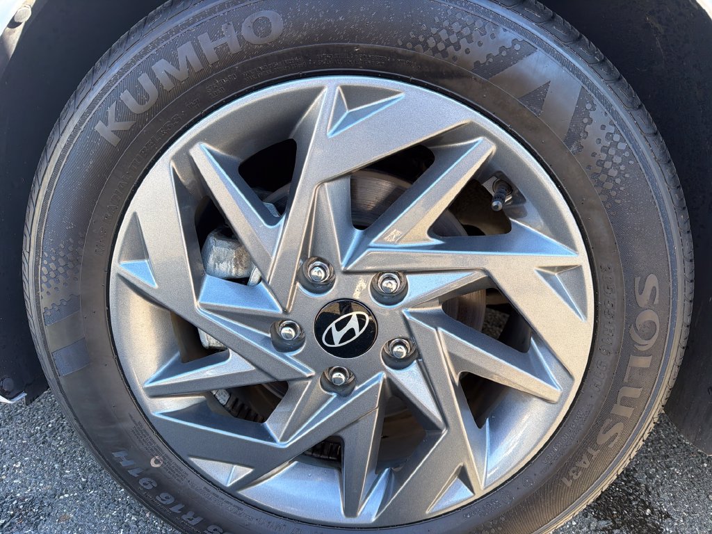 Certified 2024 Hyundai Elantra SEL FWD image 27