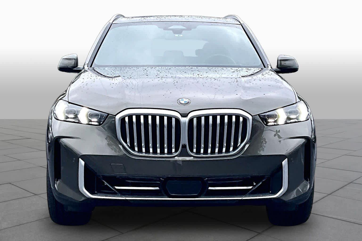 Used 2026 BMW X5 xDrive40i w/ Premium Package AWD/4WD image 4