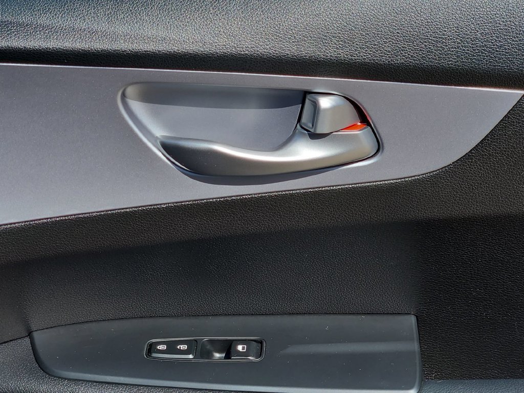Used 2024 Kia Forte LXS FWD image 31