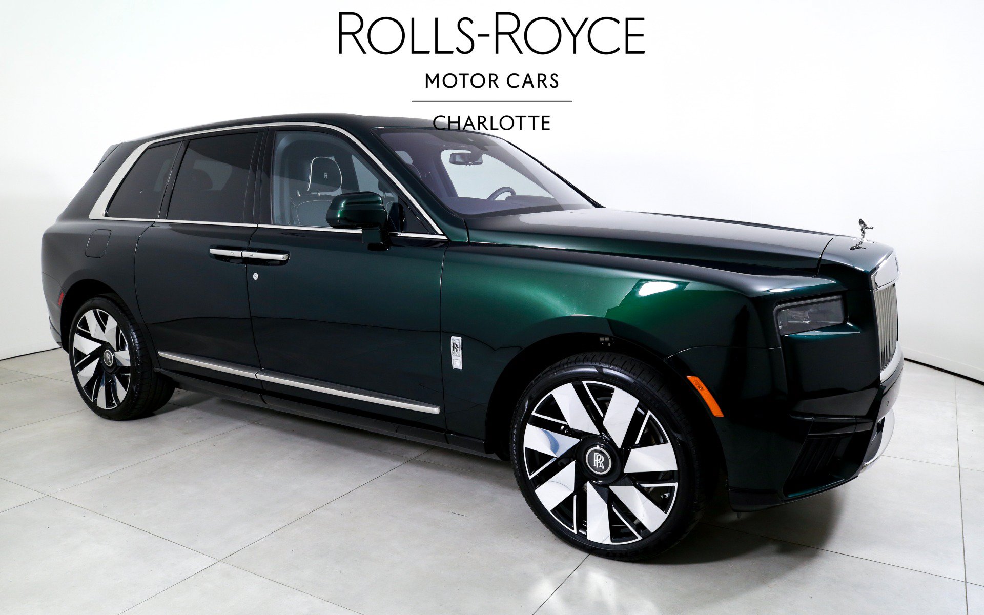 Used 2026 Rolls-Royce Cullinan AWD/4WD image 5