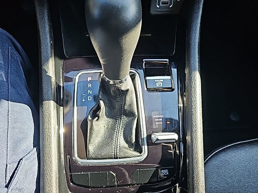 Used 2025 Jeep Compass Limited image 20