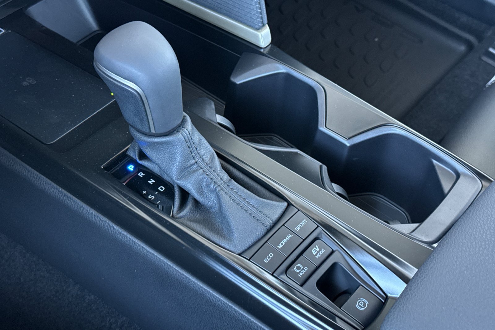 New 2026 Toyota Camry SE FWD image 23