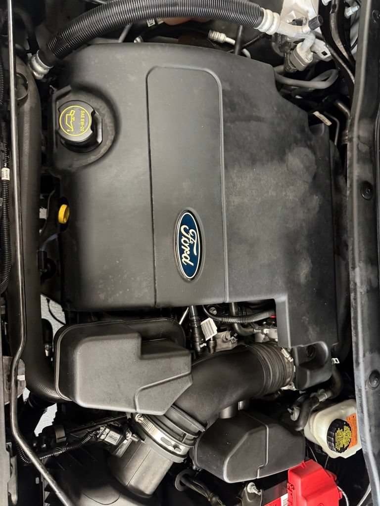 Used 2015 Ford Explorer XLT w/ Equipment Group 202B AWD/4WD image 9