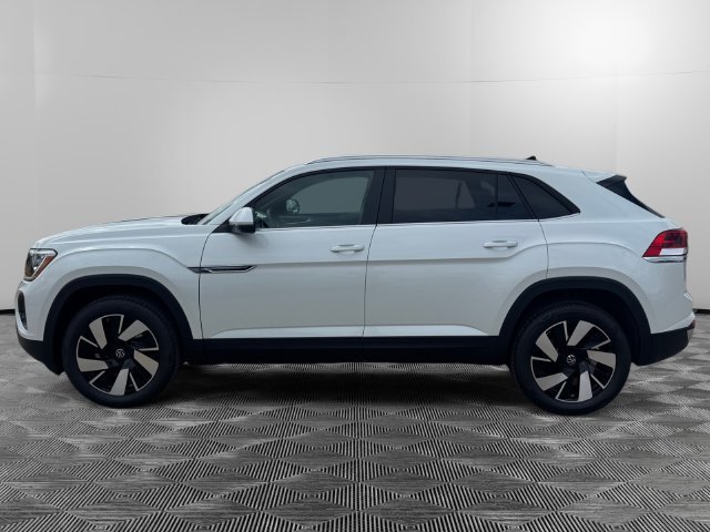 New 2026 Volkswagen Atlas Cross Sport SE FWD image 2