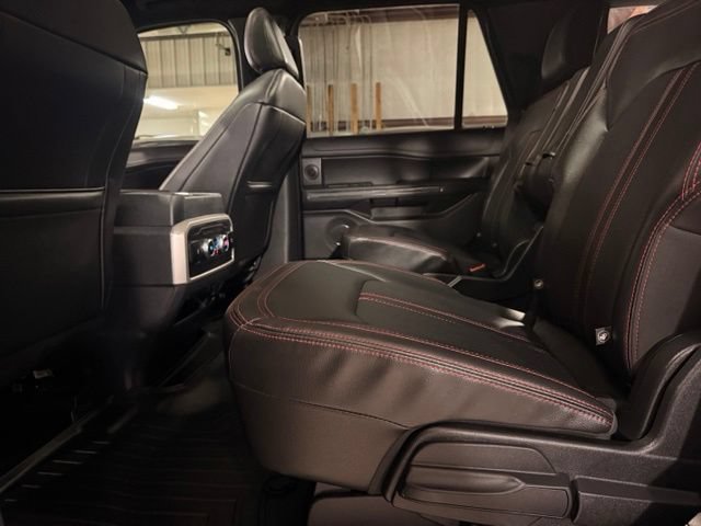 Used 2022 Ford Expedition Limited AWD/4WD image 16