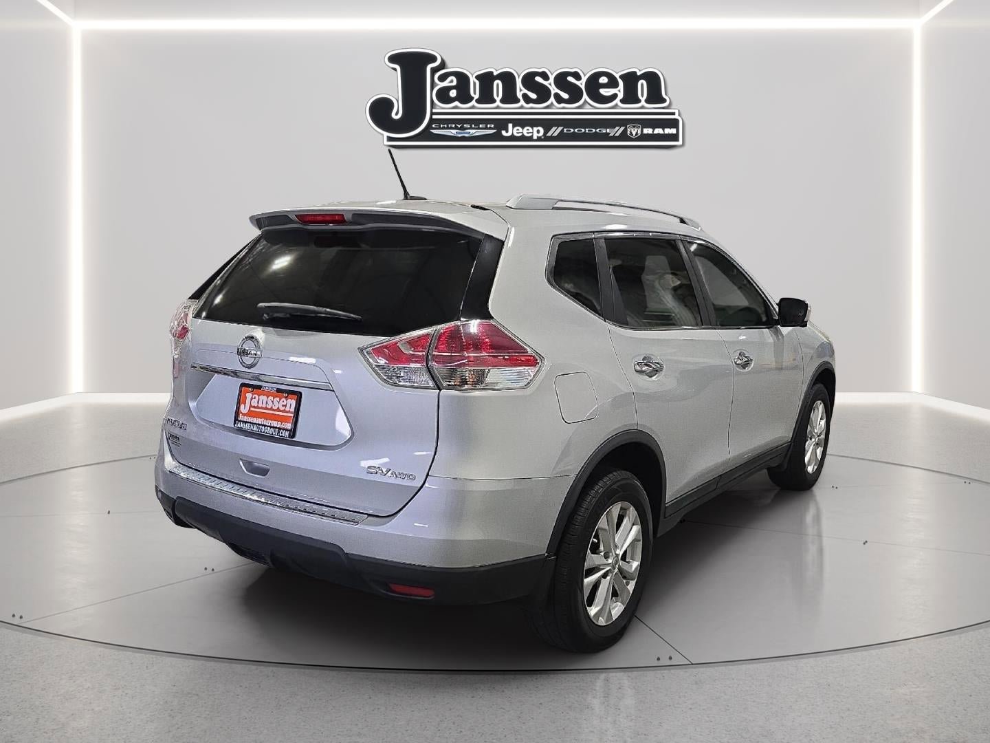 Used 2016 Nissan Rogue SV w/ SV Premium Package AWD/4WD image 5