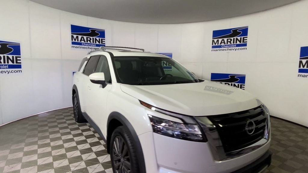 Used 2022 Nissan Pathfinder SL w/ SL Premium Package FWD image 4