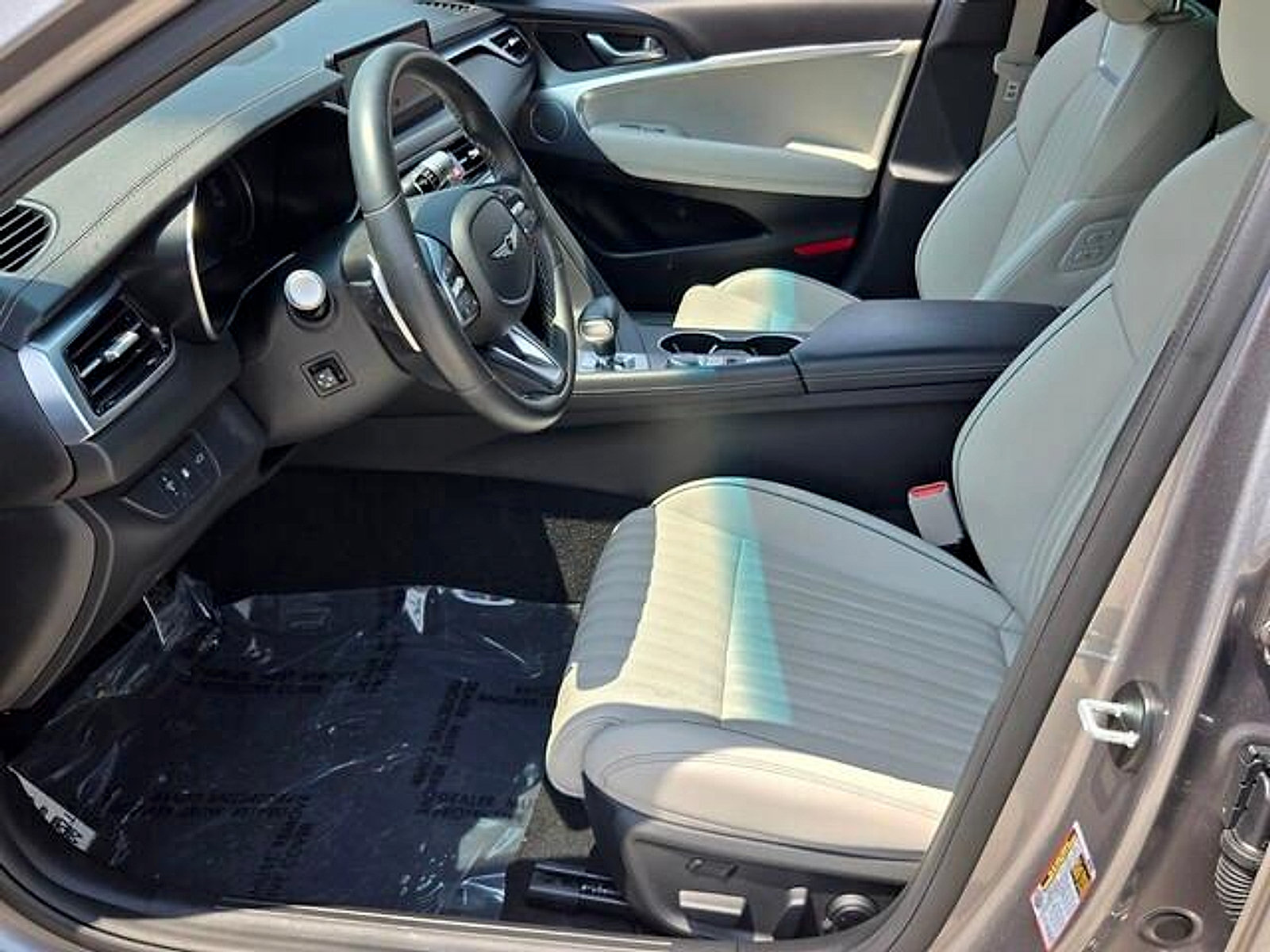 Used 2024 Genesis G70 3.3T Advanced RWD image 10