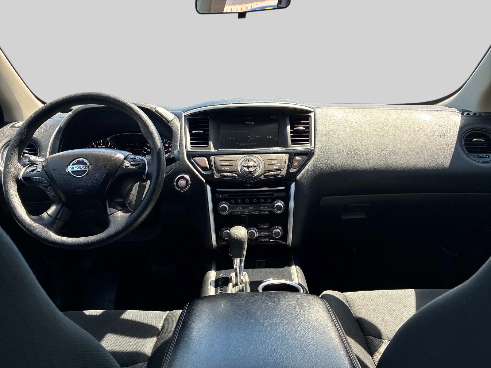 Used 2018 Nissan Pathfinder S AWD/4WD image 16