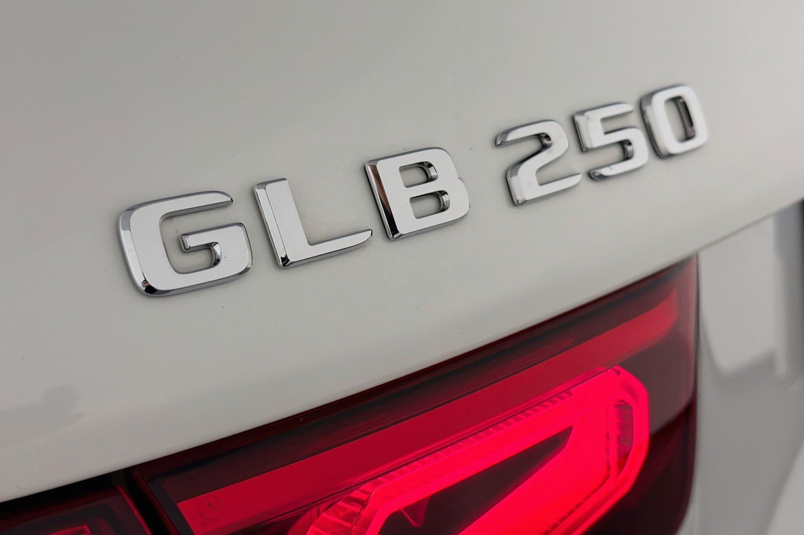 Certified 2023 Mercedes-Benz GLB 250 image 9