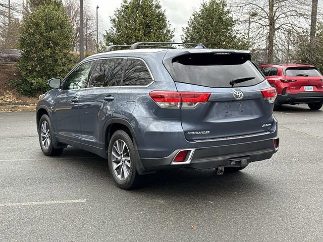 Used 2017 Toyota Highlander XLE image 4