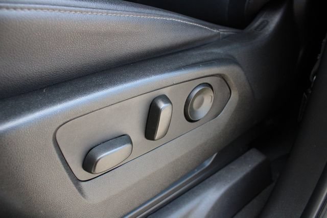 Used 2024 Chevrolet Silverado 2500 LTZ AWD/4WD image 3