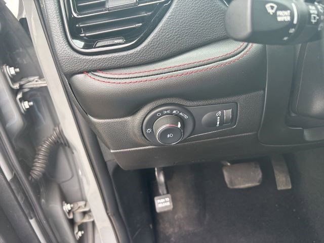 Used 2023 Dodge Durango GT image 19