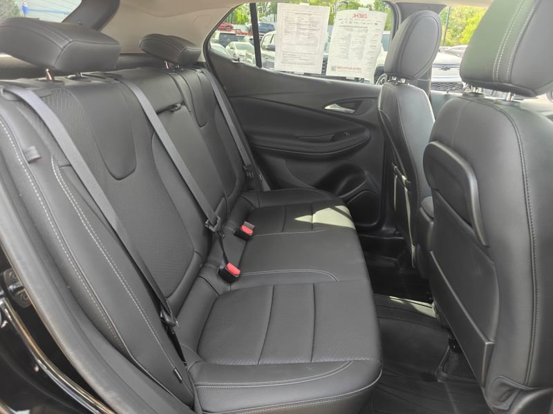 Used 2022 Buick Encore GX Essence w/ Experience Buick Package AWD/4WD image 20