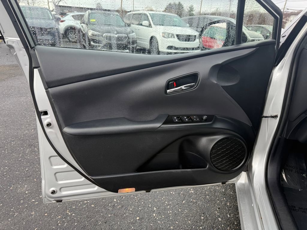 Used 2018 Toyota Prius Prime Plus image 19