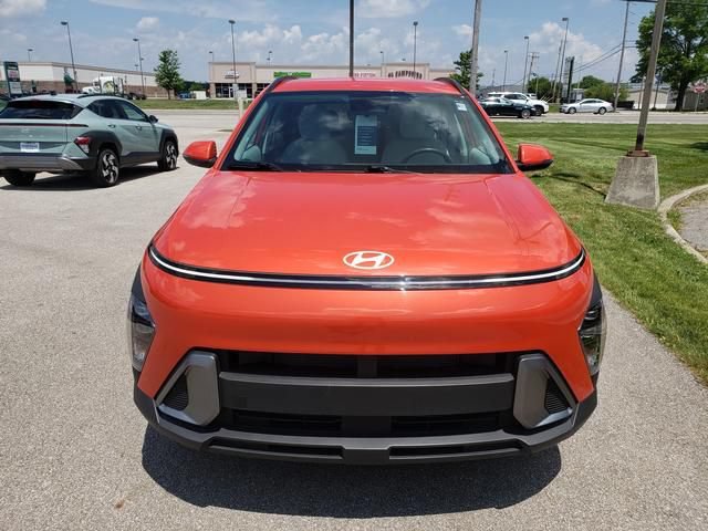 Certified 2024 Hyundai Kona SEL AWD/4WD image 9