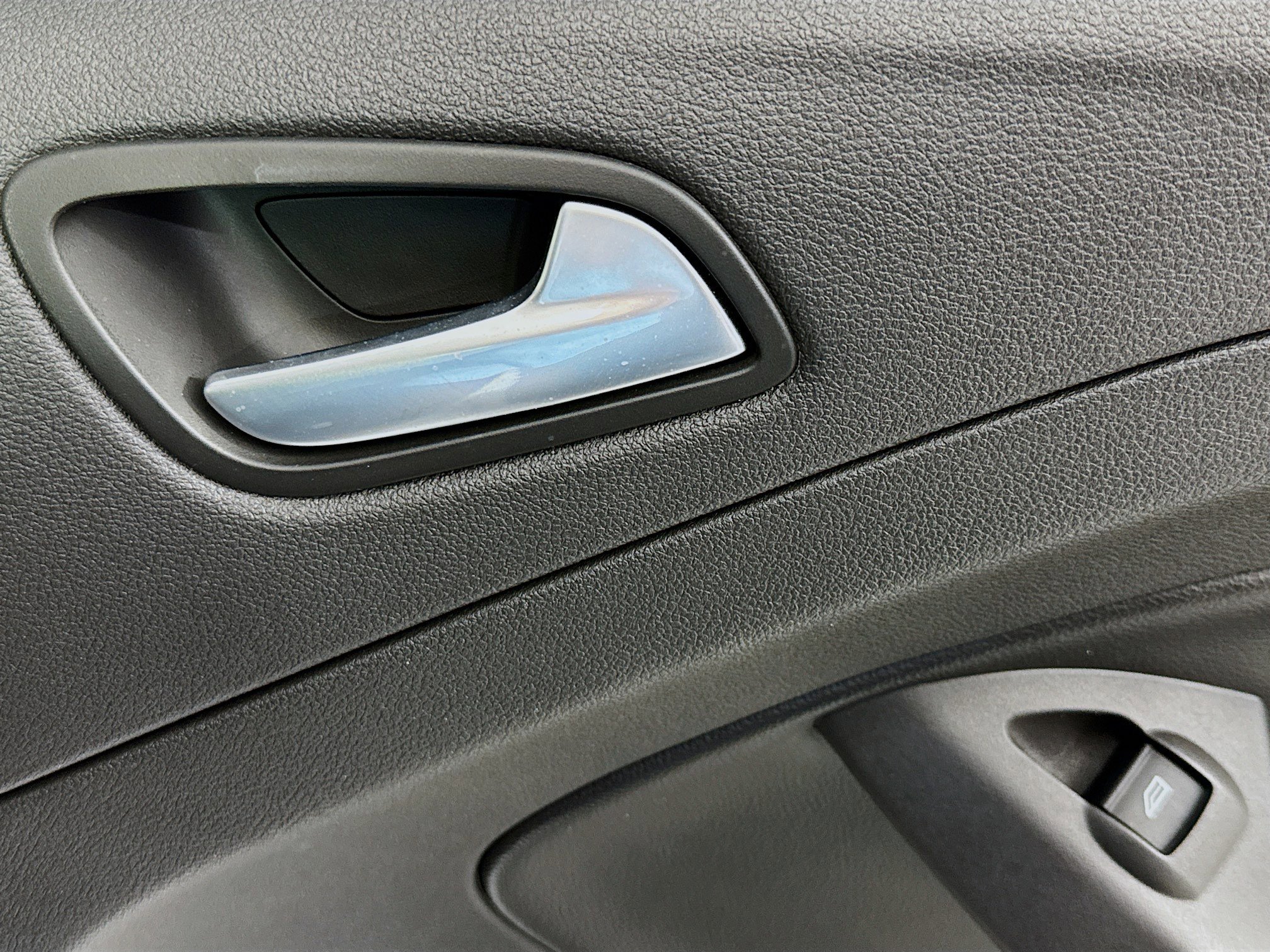 Used 2017 Ford Escape SE image 28