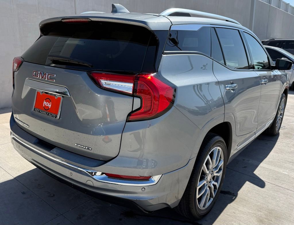 Used 2024 GMC Terrain Denali AWD/4WD image 6