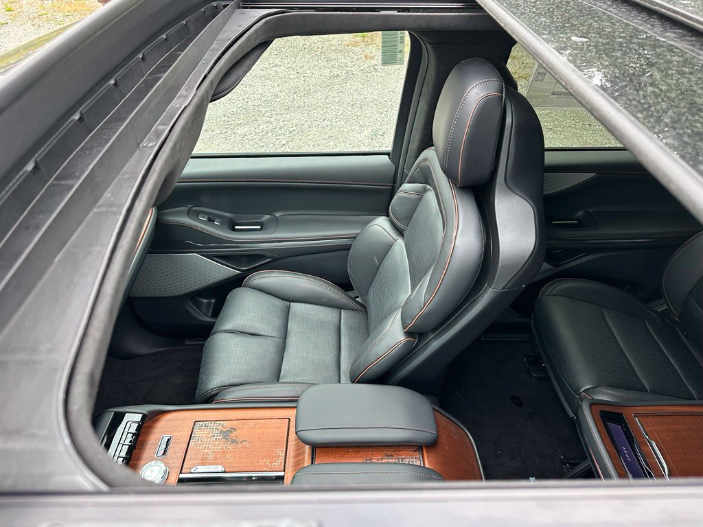 New 2027 Lincoln Navigator L Black Label AWD/4WD image 6