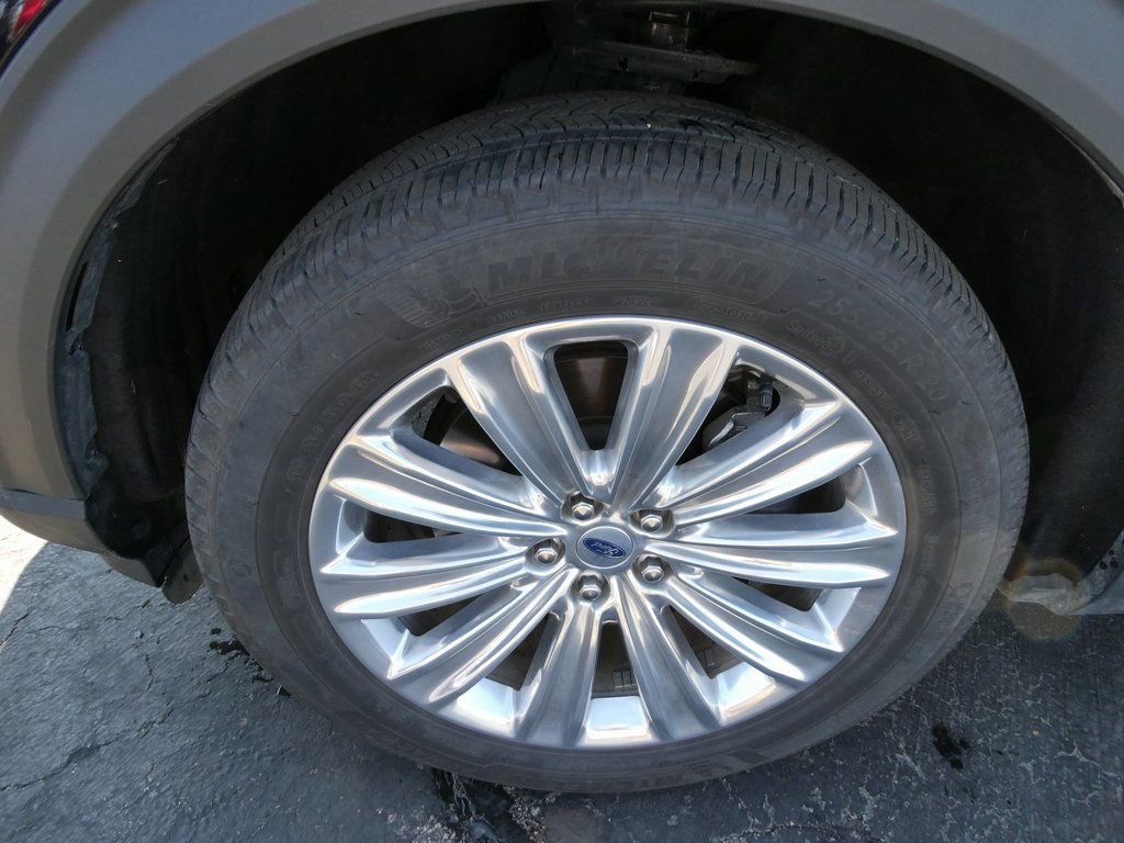 Certified 2021 Ford Explorer Limited w/ Hybrid Equipment Group 310A image 10