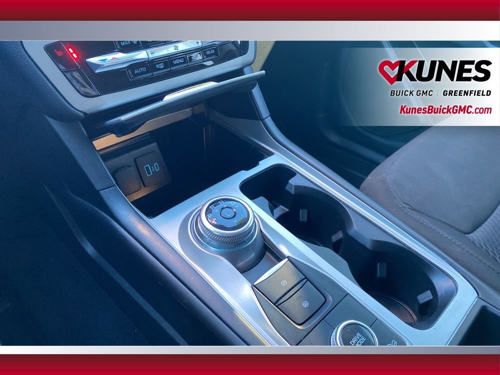 Used 2023 Ford Explorer XLT image 28