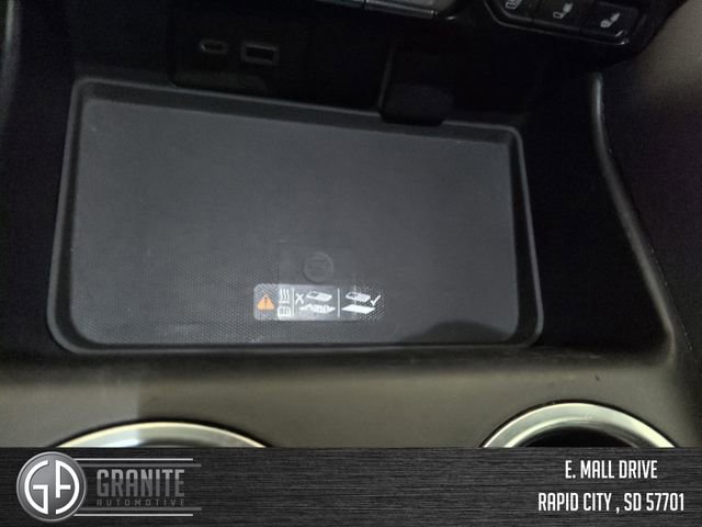 Used 2022 GMC Yukon XL SLT w/ SLT Luxury Package image 30