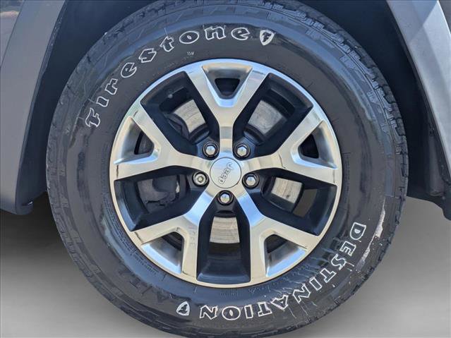 Used 2017 Jeep Cherokee Trailhawk w/ Comfort/Convenience Group AWD/4WD image 25