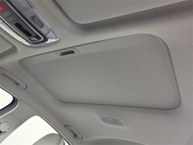 Certified 2025 Hyundai Elantra Limited image 30