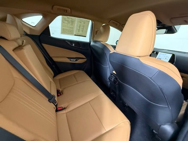 Used 2024 Lexus NX 250 FWD w/ Towing Package (2000 Lbs) image 30