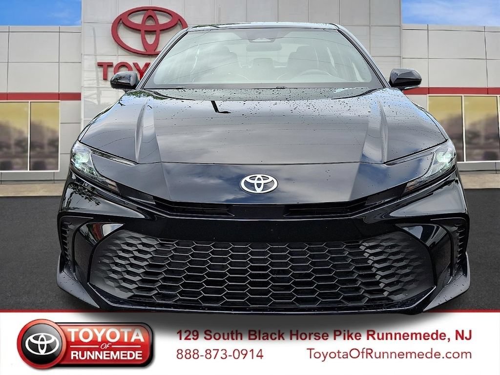 Used 2026 Toyota Camry SE FWD video 2