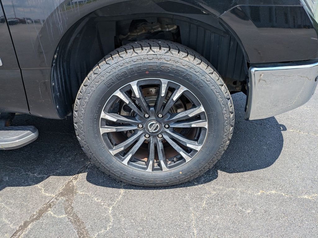 Used 2016 Nissan Titan XD AWD/4WD image 11