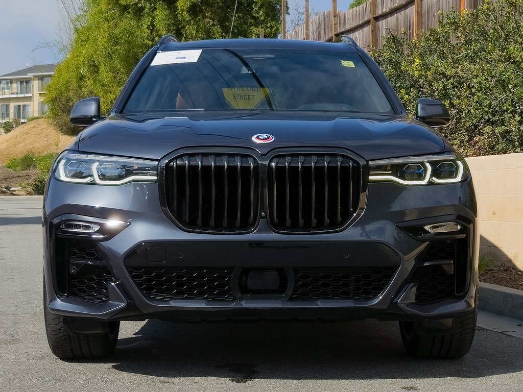 Certified 2022 BMW X7 M50i image 3