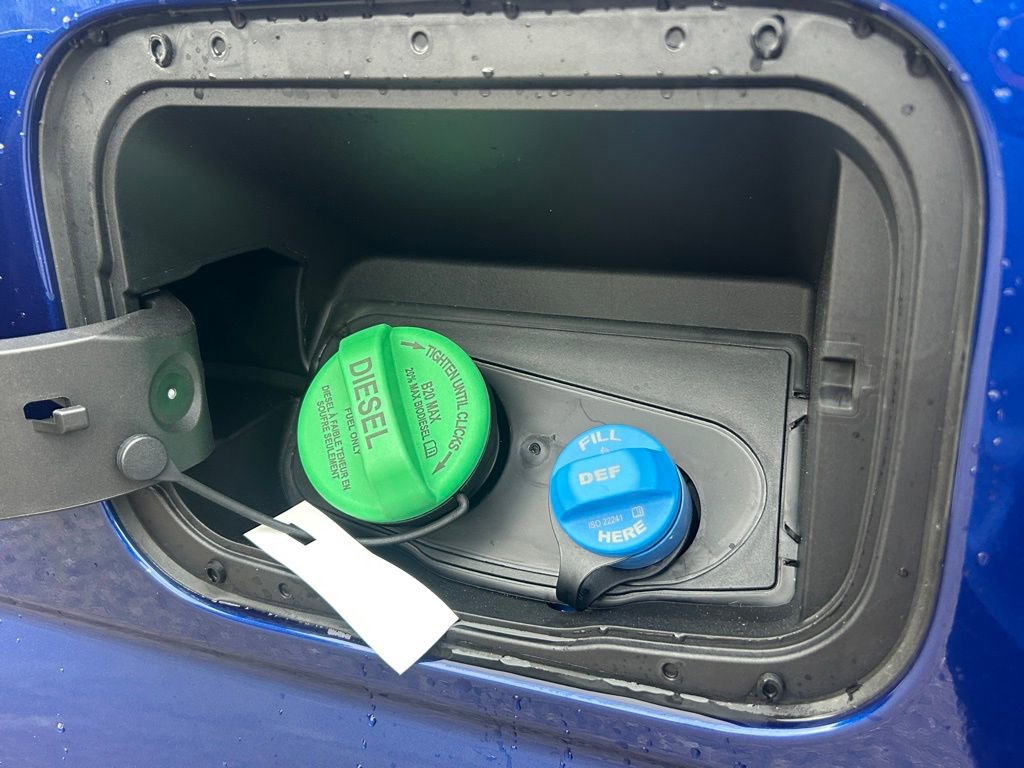 New 2026 Ford F250 Lariat w/ Black Appearance Package image 37