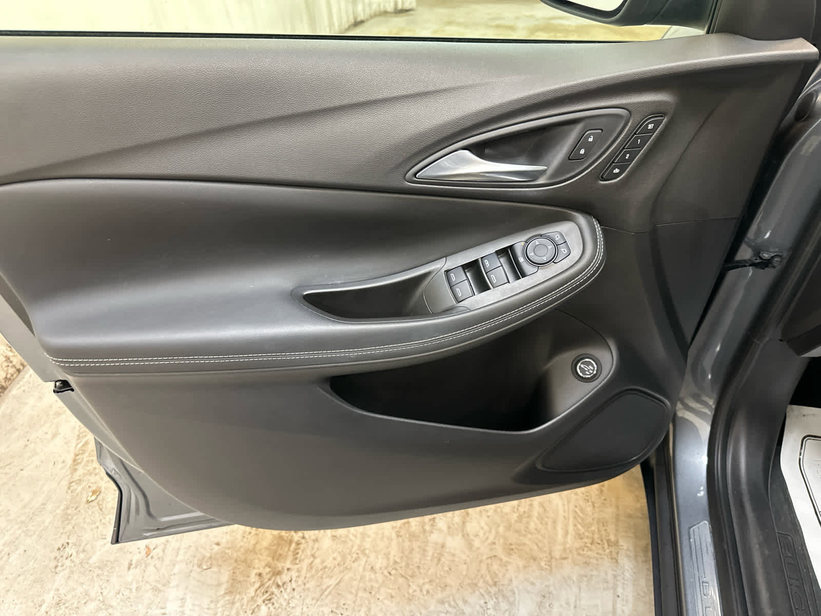 Certified 2021 Buick Encore GX Essence w/ Advanced Technology Package image 16