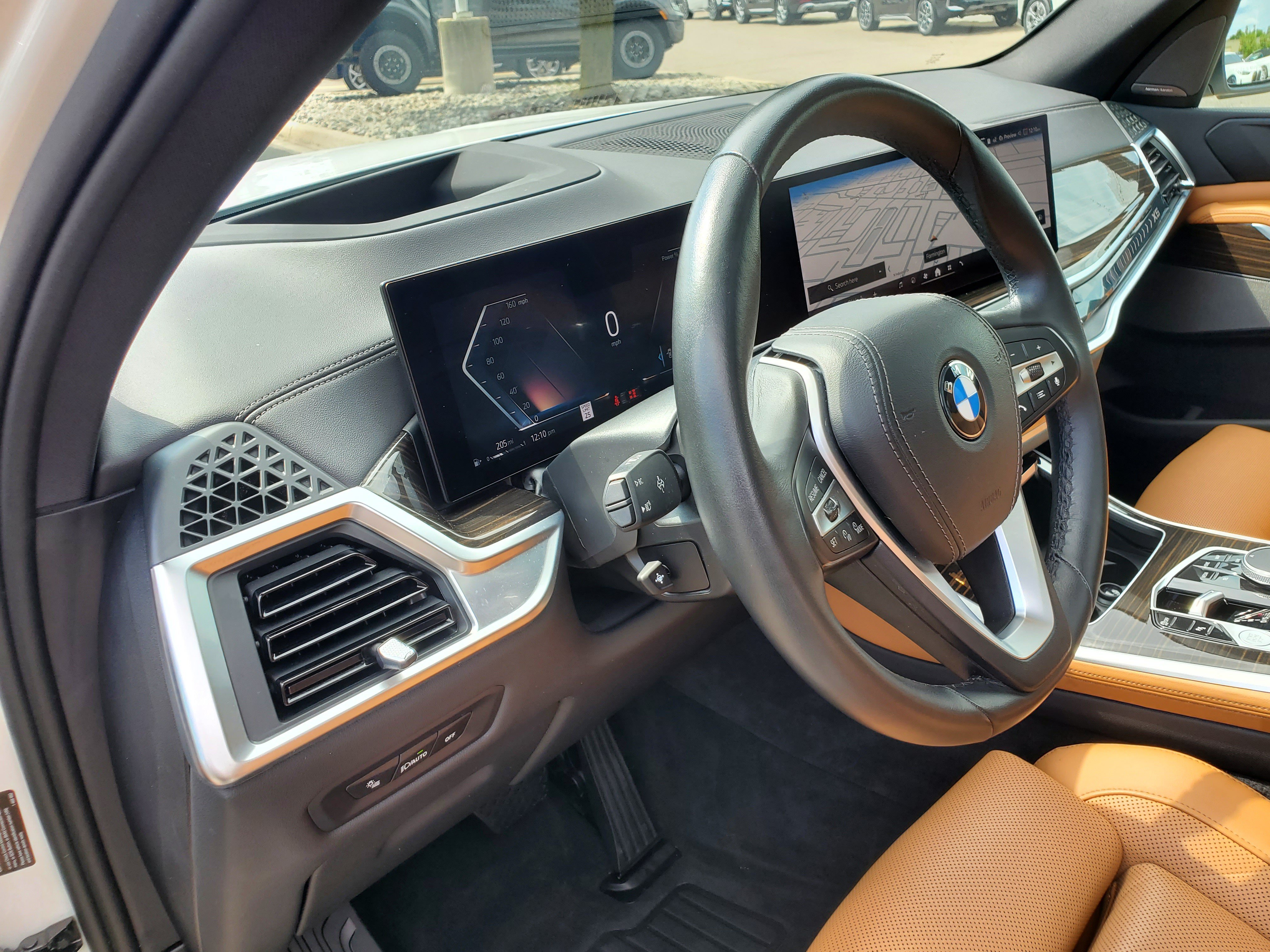 Certified 2025 BMW X5 xDrive40i w/ Premium Package AWD/4WD image 11