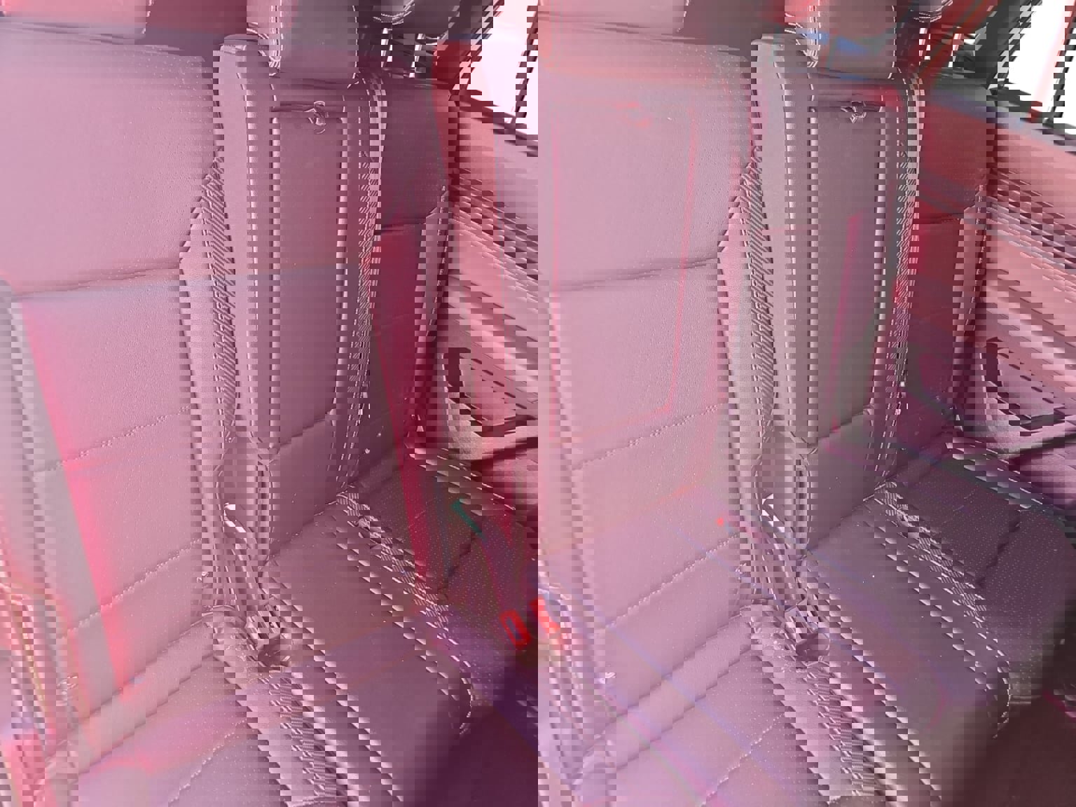 Used 2021 Volkswagen Atlas Cross Sport SE w/ Panoramic Sunroof Package image 18