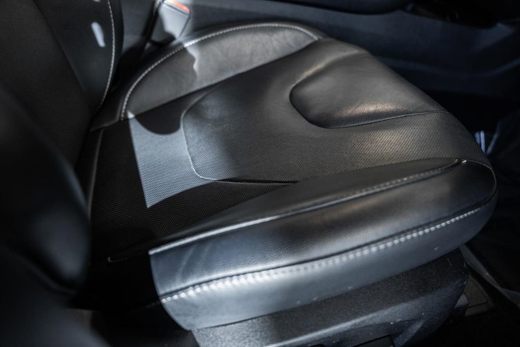 Used 2017 Ford Fusion Titanium image 34