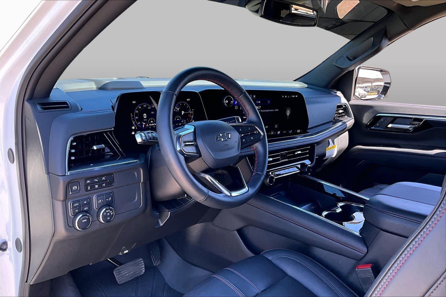 Used 2025 Chevrolet Tahoe RST w/ Comfort Package AWD/4WD image 17