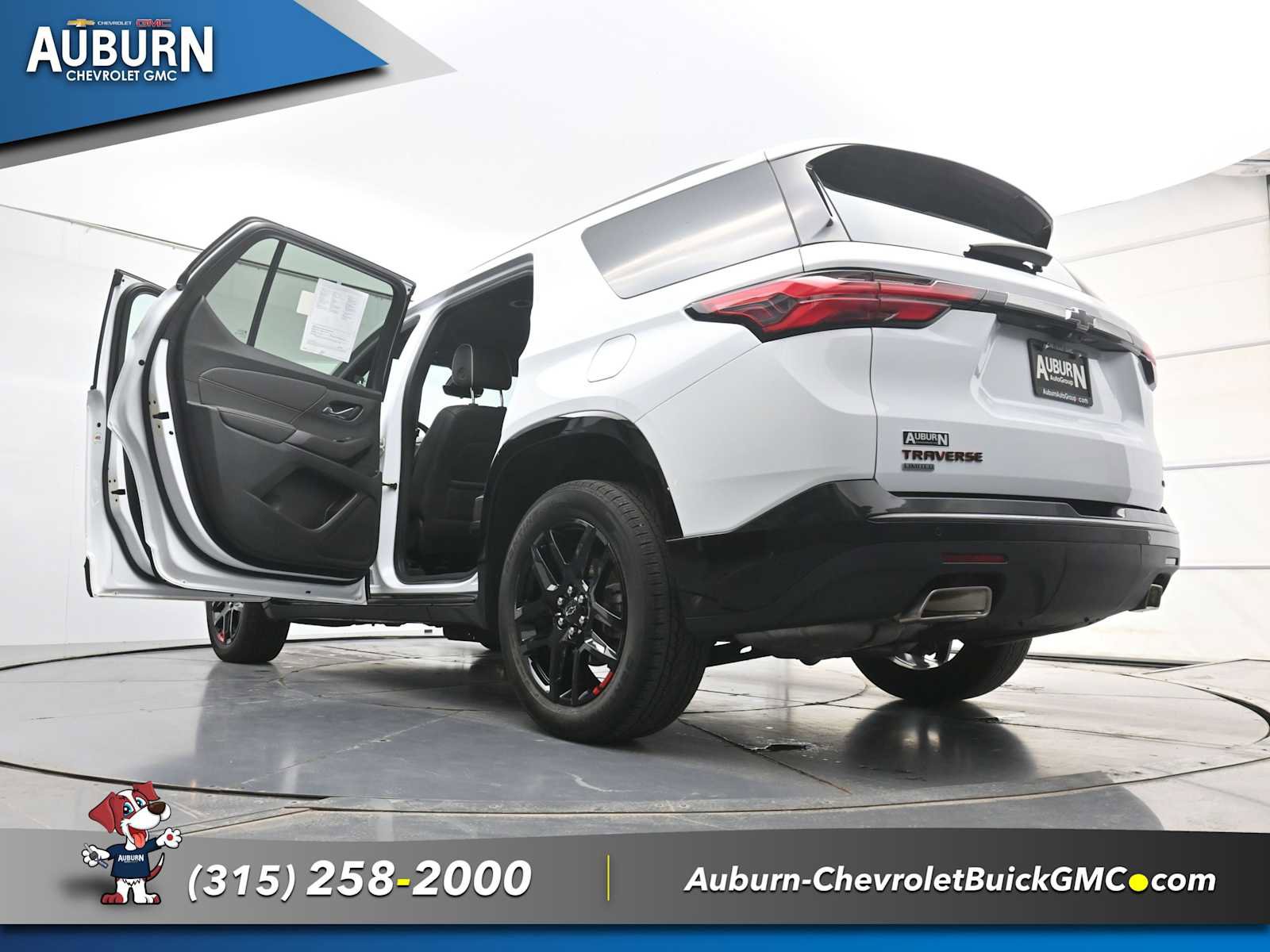 Used 2024 Chevrolet Traverse Premier w/ Redline Edition image 36