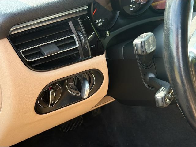 Used 2019 Porsche Macan AWD/4WD image 10