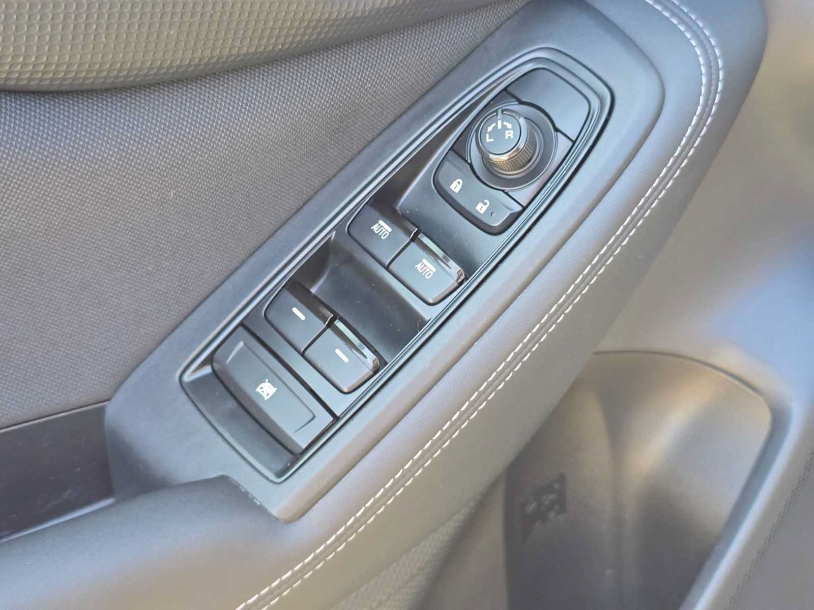 Used 2021 Subaru Forester Premium AWD/4WD image 24